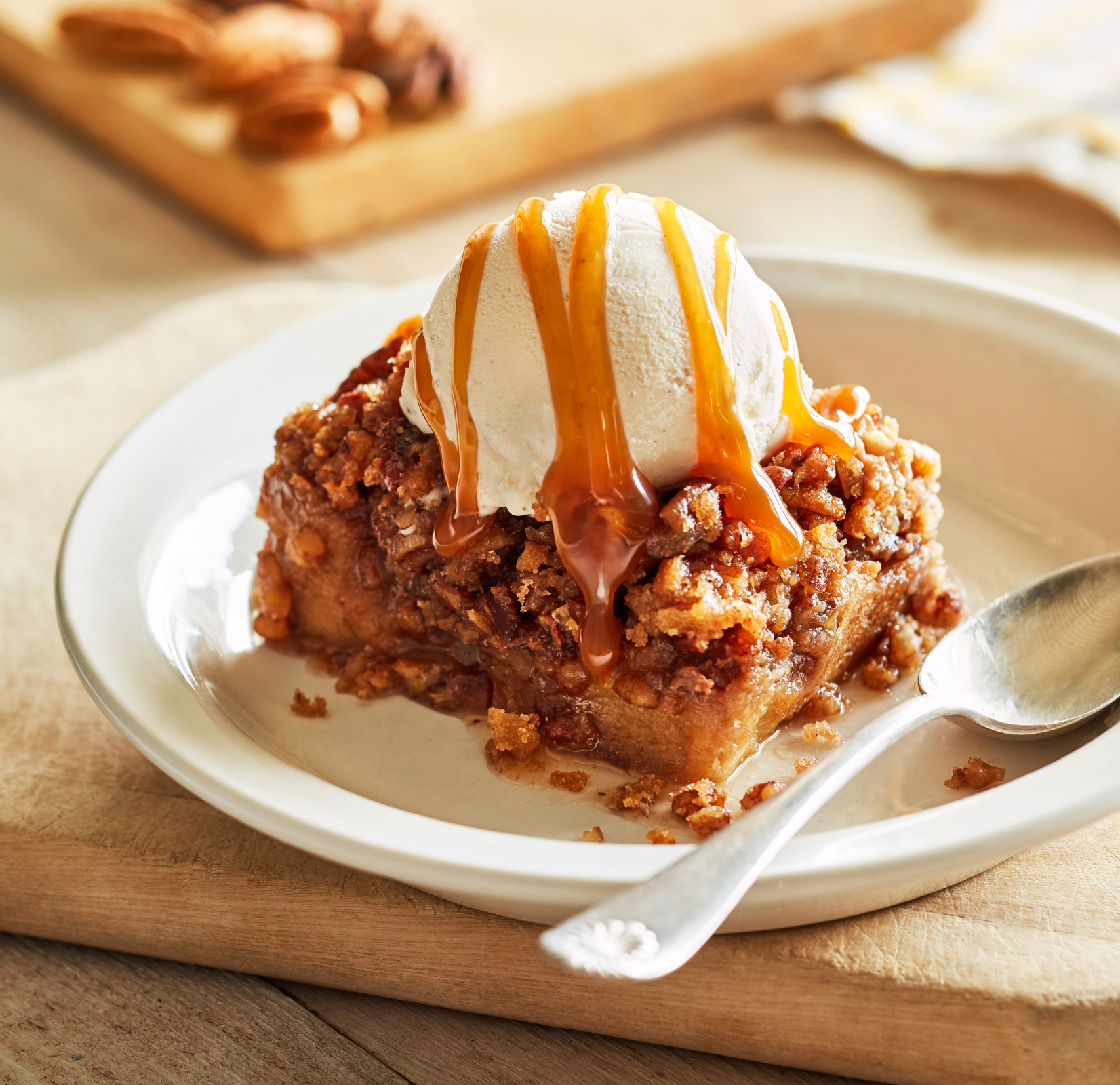 CB-Praline-Pecan-Bread-Pudding-Pumpkin-Pie-Latte-MWI-DMBk_WEB